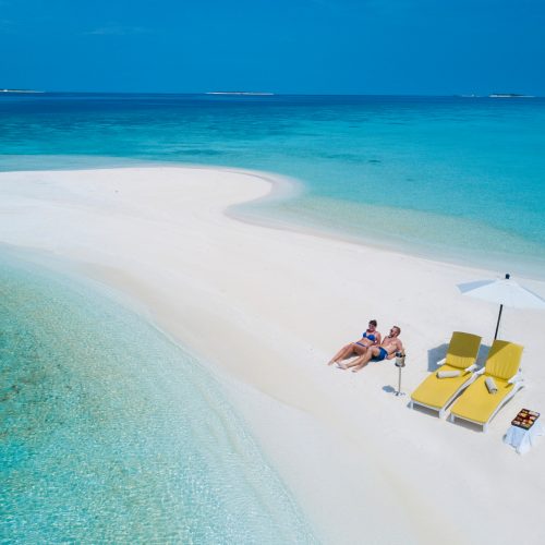 Sandbank and turquoise lagoon at Summer Island
